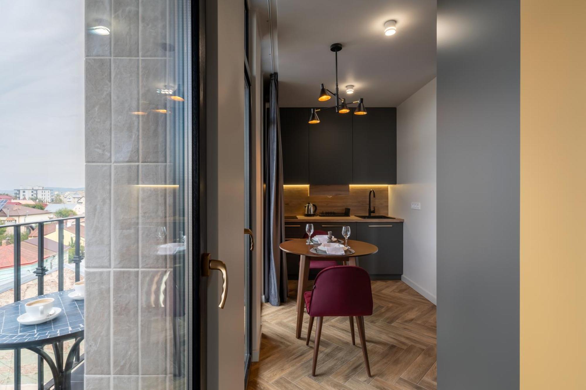 Ridge Apartments Чернівці Екстер'єр фото